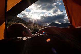 13 août 2014, lever de soleil au refuge de Vallonbrun, 2270m d'altitude, 5e et dernier jour du bivouac.